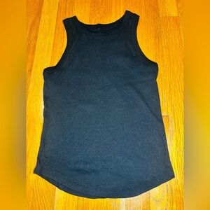 SO Black Ribbed Tank Top – Size M